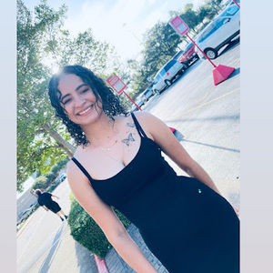 Meet your Posher, Dariela